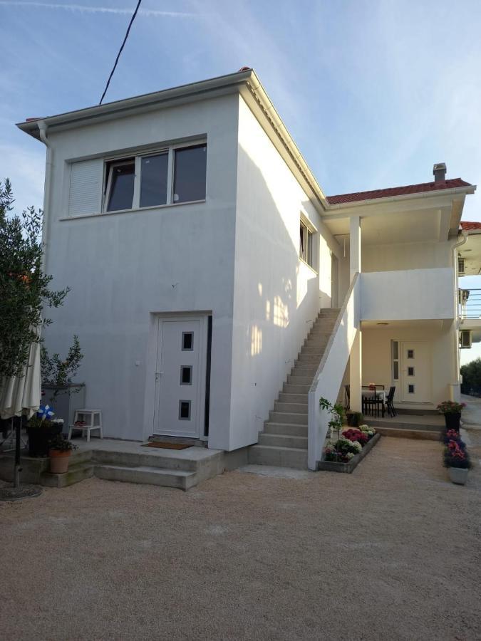 Apartmani Sara Bibinje Buitenkant foto